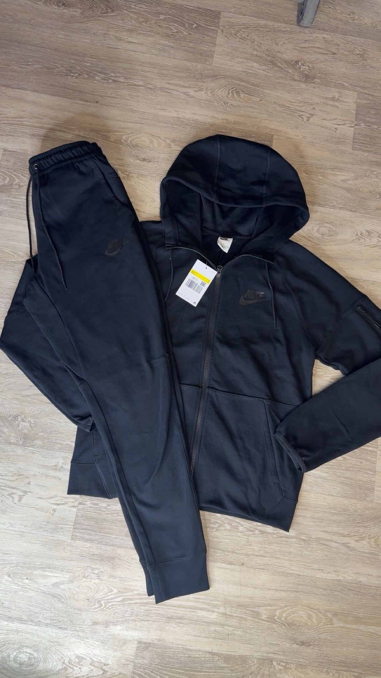 Nike Tracksuit Black