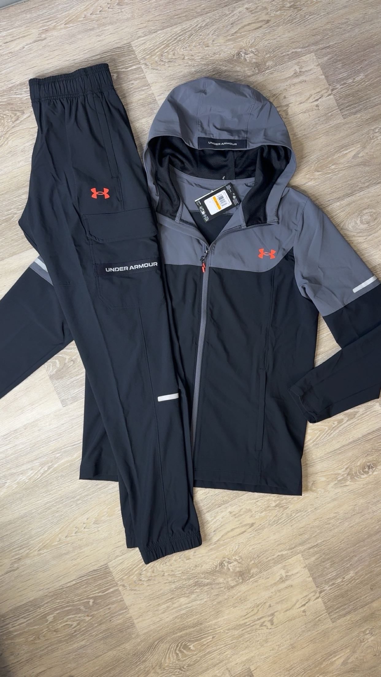 Under Armour Woven Tracksuit Black / Grey / Red
