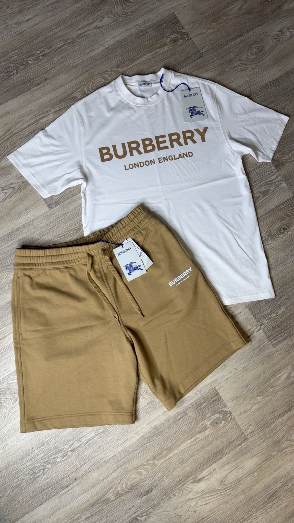 Burberry T-Shirt & Short Set in White / Beige