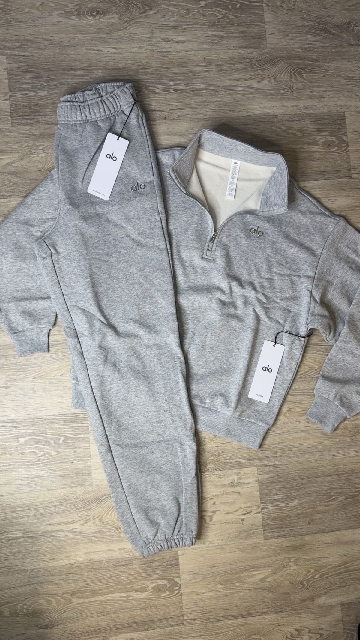 Alo 1/4 Zip Tracksuit in Grey