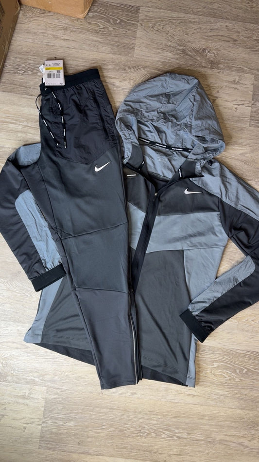 Nike Element Tracksuit Black/Grey