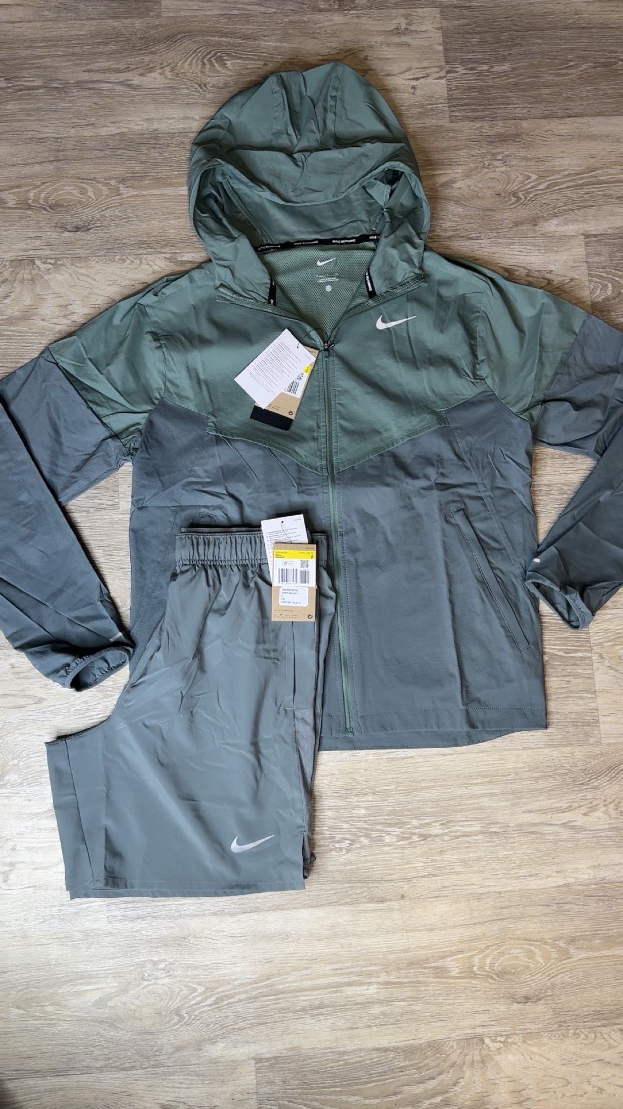 Nike Windrunner Short Set Green / Smoke Grey