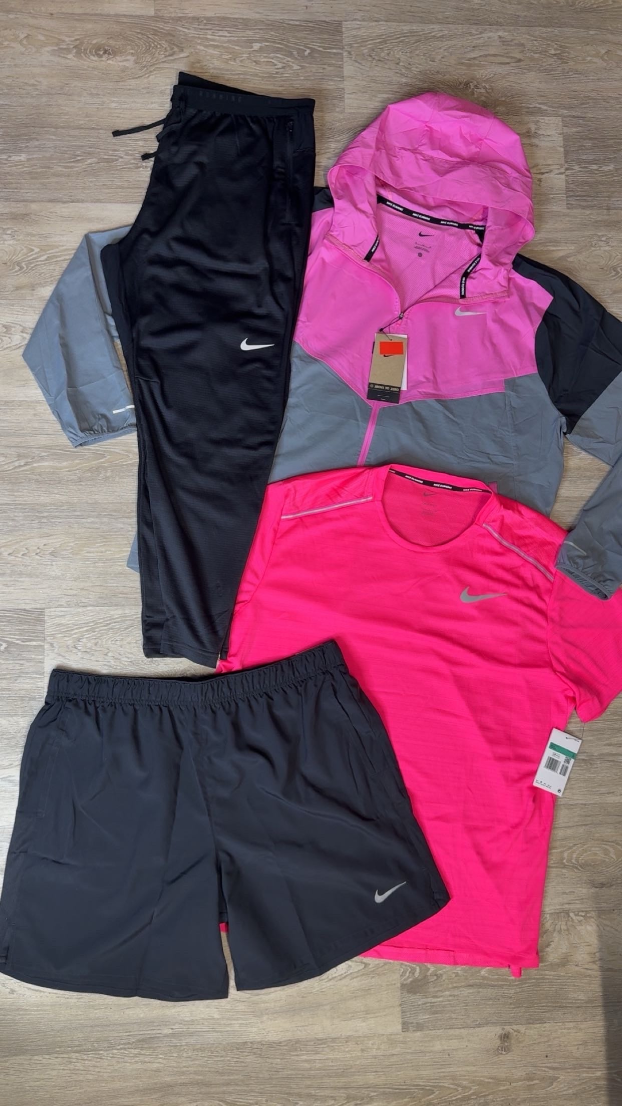 Nike Windrunner Joggers T-Shirt & Short Set Black/Pink