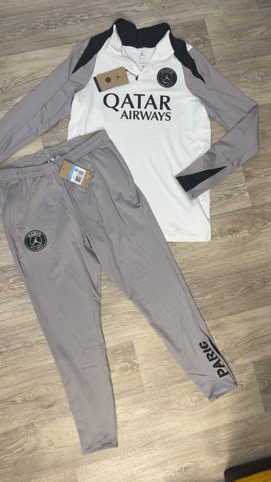 PSG 1/4 Zip DRI-Fit Tracksuit in White / Grey