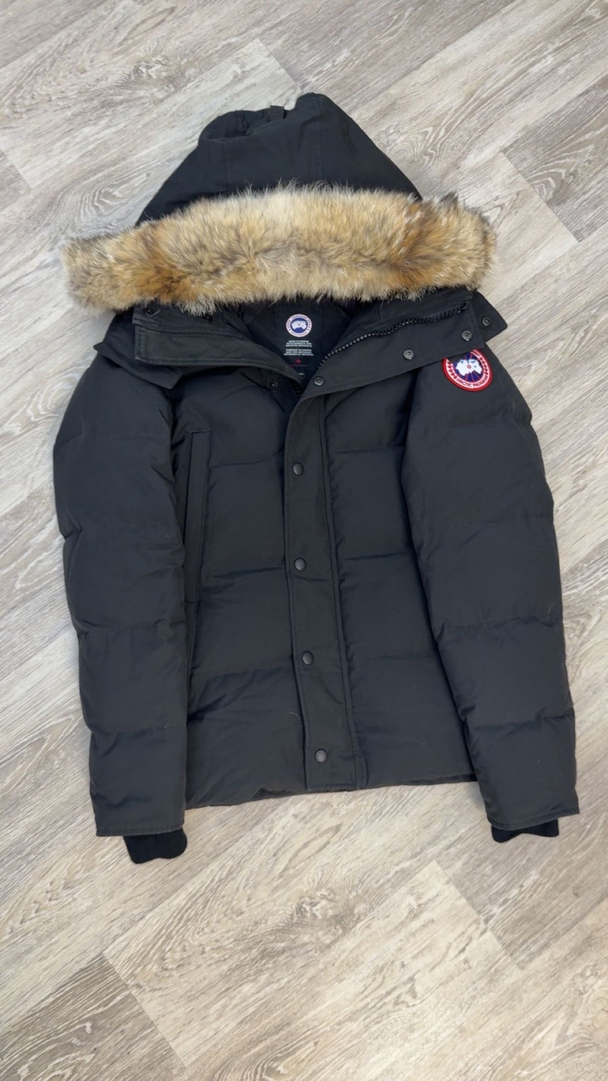 PRE-OWNED Canada Goose Wyndham Park in Black (Fusion)