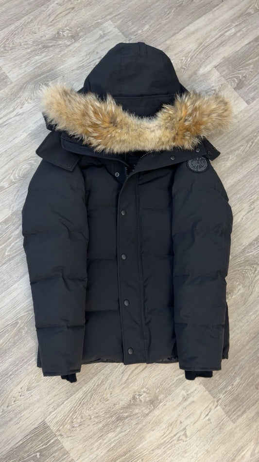 PRE-OWNED Canada Goose Wyndham Parka Black Badge